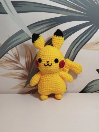 Pikachu de crochet 14 cm | Pokémon