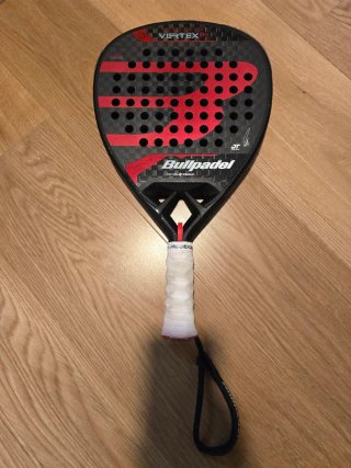 Pala de Pádel Bullpadel Vertex 04