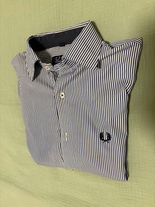 Lote de 3 camisas Hilfiger + Fred Perry + Studio