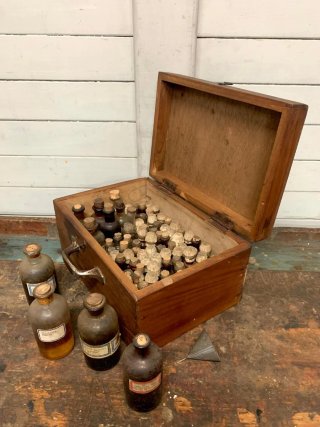 Colección 100 Frascos Medicina Antiguos con Caja