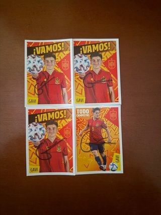 4 Cromos de Gavi con Firma originales en entreno