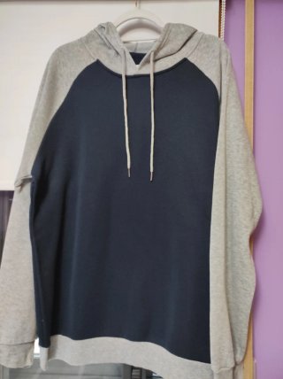 Sudadera con capucha bicolor Talla L