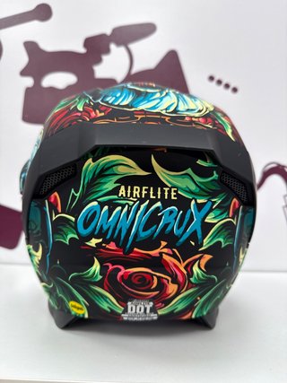 Casco Integral Icon Omnicrux Talla S 55-56cm (Sin Uso)