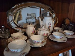 Juego de Café Antiguo con Motivos Florales