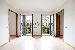 Oficina en alquiler en La Dreta de l'Eixample en Barcelona