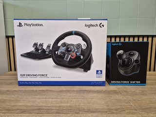 Volante Logitech G29 y Palanca de Cambios