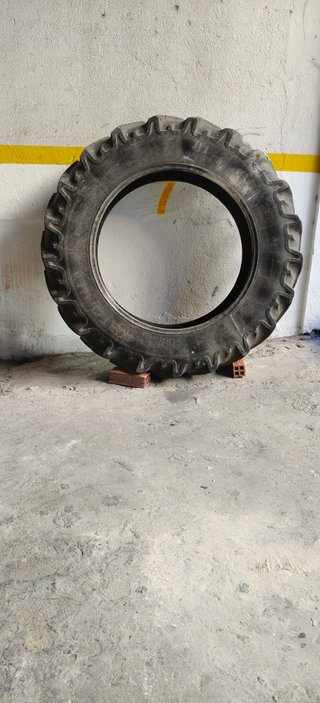 Rueda de Tractor 1.60m para Crossfit o Decoración