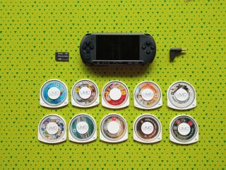 PSP Street + JUEGOS PREMIUM, Memory Stick y Carga.