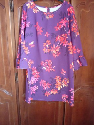 Vestido de flores morado