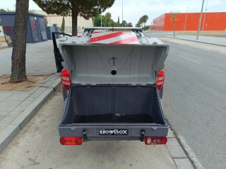 TowBox Portaequipajes y Portamascotas