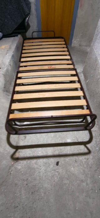 Cama Individual Flex con Somier de Láminas