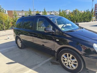 KIA Carnival 2010