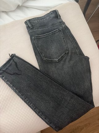 Pantalón vaquero negro
