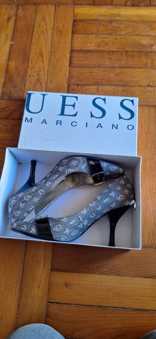 Zapatos de Tacón Guess Marciano. Usados 2 veces