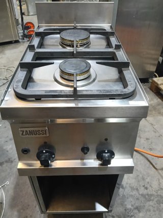 Cocina Industrial Zanussi de 2 Fuegos