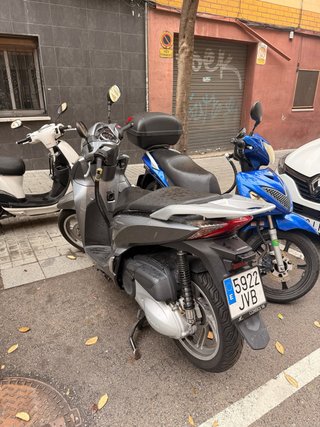 Honda SH300 Gris