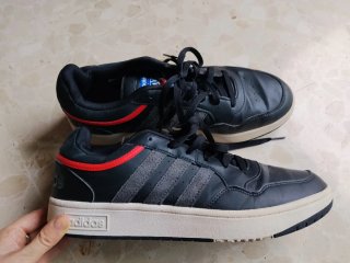 Zapatillas Adidas Hoops Talla 45 1/3