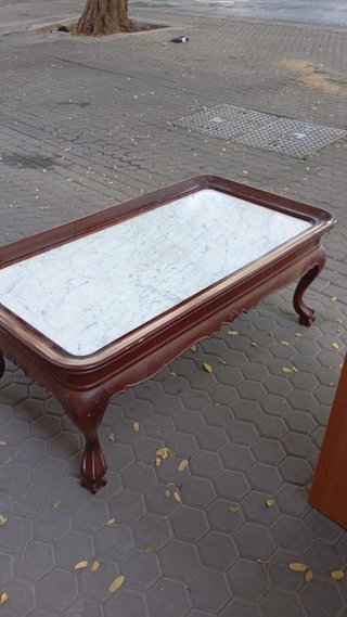 Mesa de Centro de Madera y Mármol