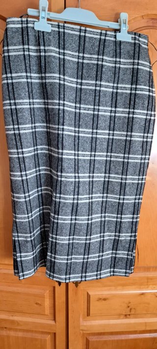 Falda Midi de Lana con Cuadros Talla M
