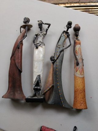 Lote de 4 Figuras de Resina