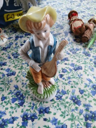 Figura de Porcelana de Músico