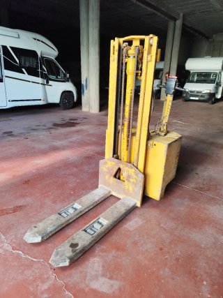 Apilador Eléctrico Industrial