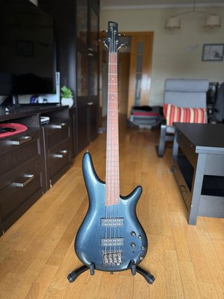 Bajo eléctrico activo  Ibanez SR300E impecable