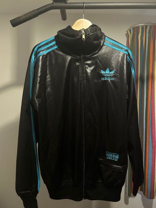 Conjunto chandal Adidas Chile 62 Negra y Azul