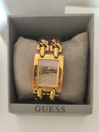 Reloj Guess Dorado Nuevo