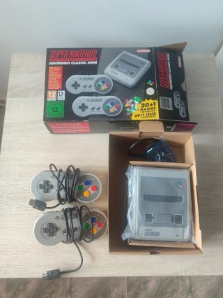 Super Nintendo Classic Mini
