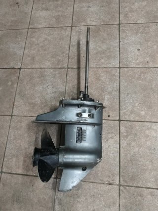 Cola de motor fueraborda Suzuki DT30C