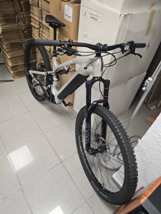 Bicicleta eléctrica MTB E-Feel 700S