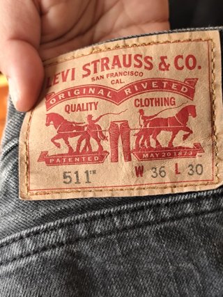 Vaqueros Levi's 511 Gris