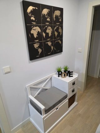 Mueble de entrada con banco y cajones