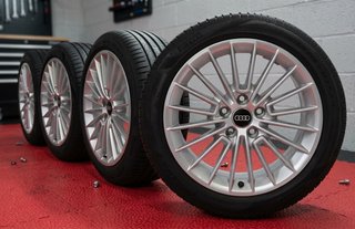 LLANTAS AUDI A3 17 ORIGINALES +225-45-17 PIRELLI