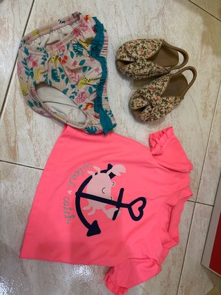 Lote Ropa Verano Niña y regalo: juguetes