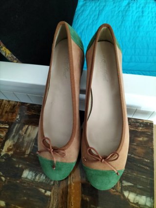 Bailarinas J. Bradford en Piel Vuelta