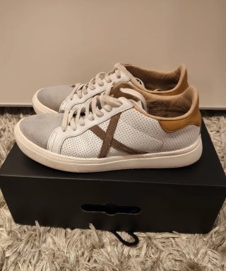Zapatillas hombre de Munich. Número 43.