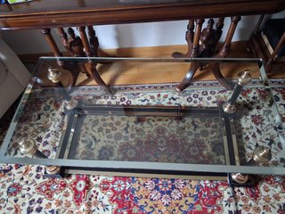Mesa de centro de cristal y madera