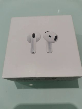 AirPods 4 Apple
