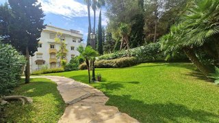 Piso en alquiler en La Carolina-Guadalpín en Marbella