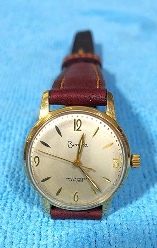 Reloj Vintage ZentRa Chapado en Oro