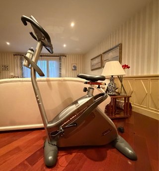 Bicicleta Estática BH Fitness Carbon Bike