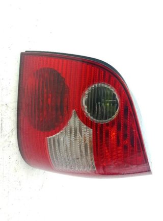 Piloto trasero derecho volkswagen polo 9n 22931474