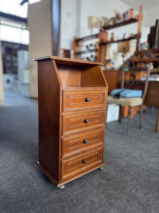 Cassettiera in legno