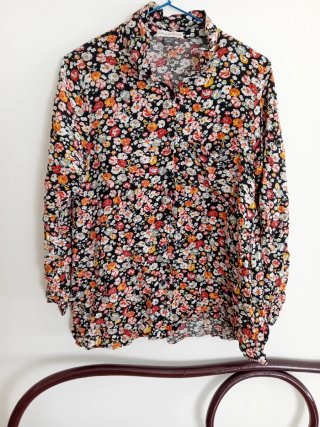 Camisa de Flores Con Luz Propia