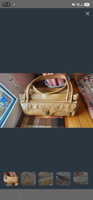 Bolso ZARA de Piel Grabada