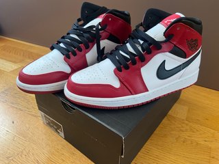 Nike Air Jordan 1 Mid Chicago 43