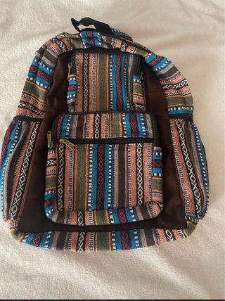 Mochila de Tela Étnica con múltiples bolsillos