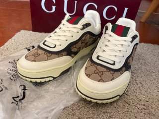 Zapatillas Gucci nuevas sin estrenar en caja buena